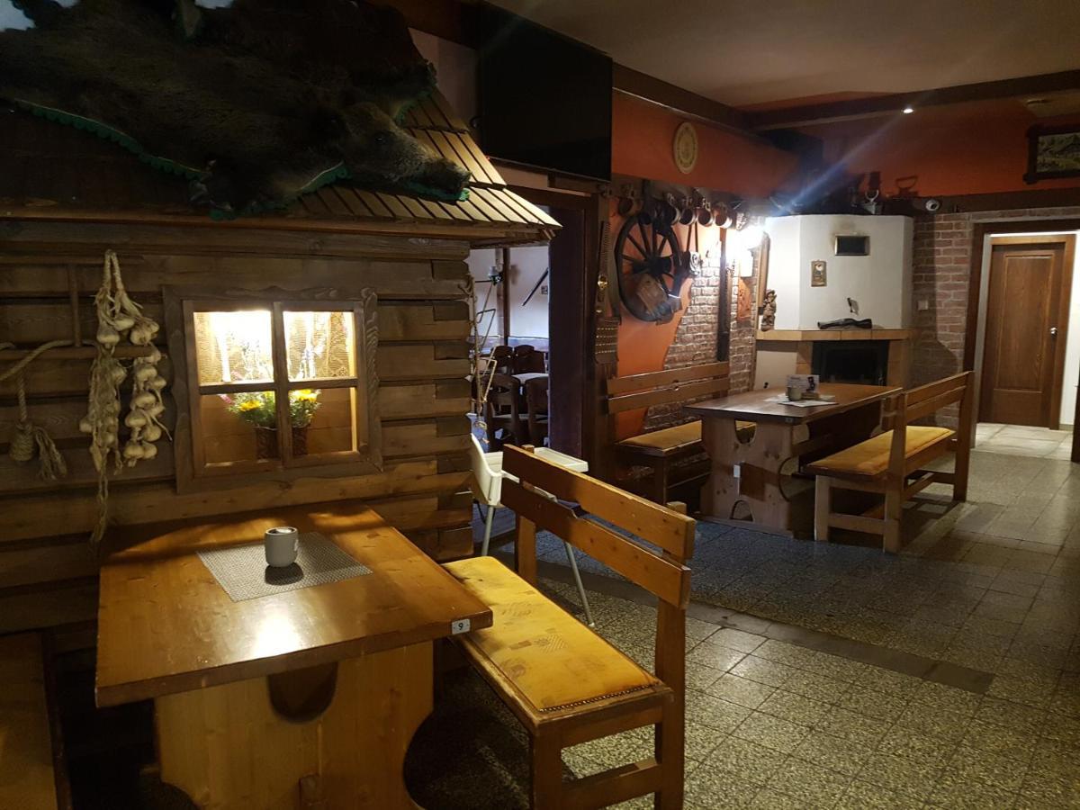 Apartman Centrum V Sukromi Restauracia U Jakuba Martin Exterior foto