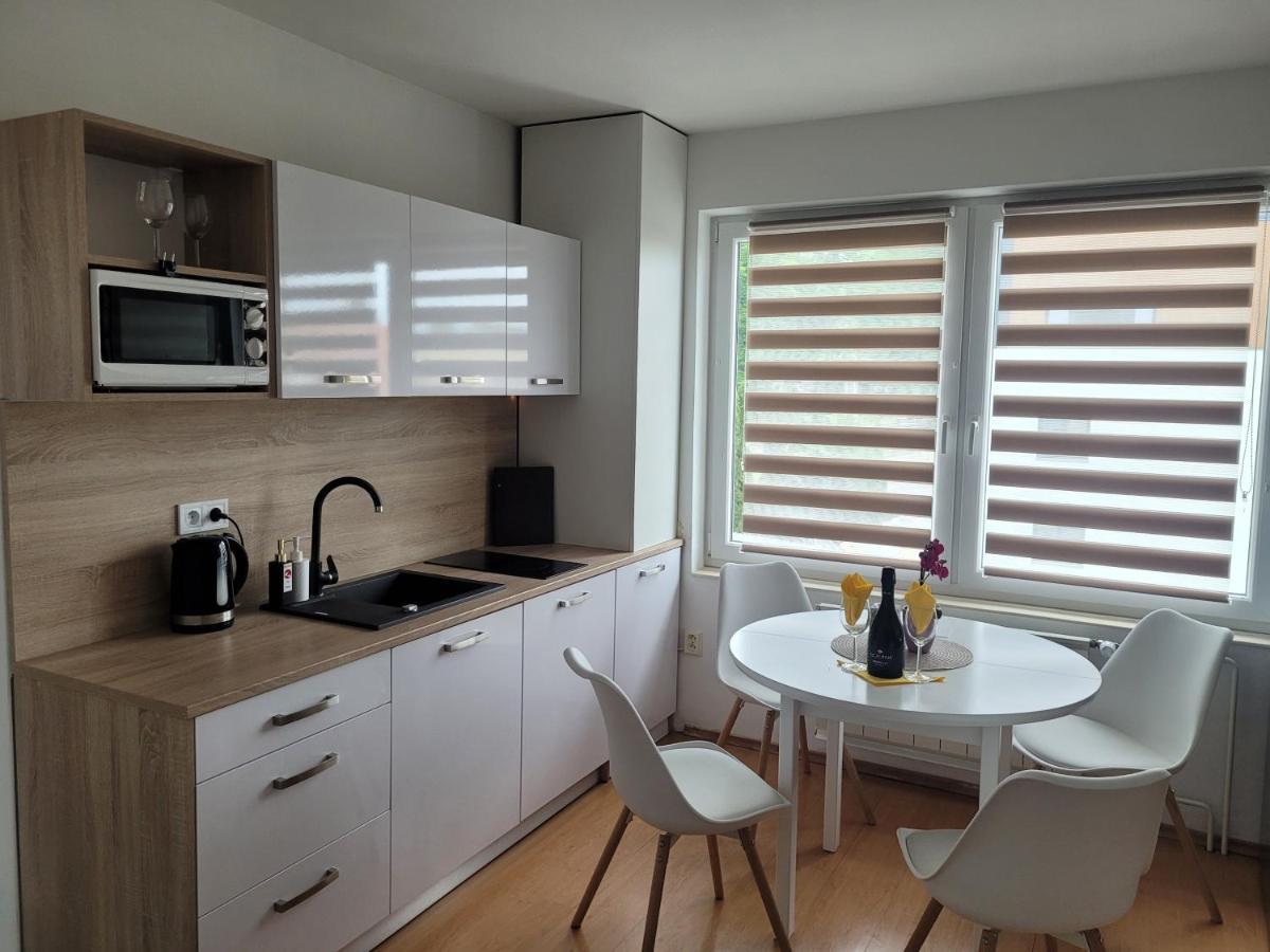 Apartman Centrum V Sukromi Restauracia U Jakuba Martin Exterior foto